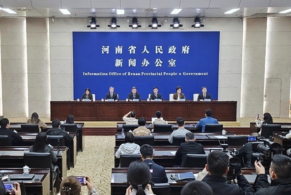 �ӡ��ͻ���������Ϸ����43������ĵ���Ļ�������һ��ʢ������